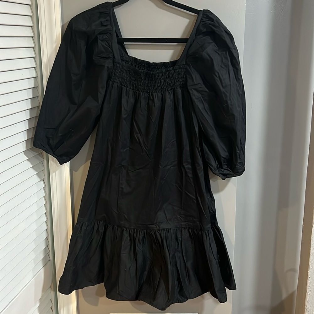 H&M Black Puff-sleeved Dress